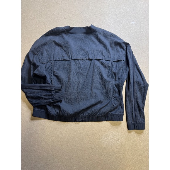 Lululemon Textured croped Jacket Black Full Zip Lightweight Women's $89 - Picture 4 of 12